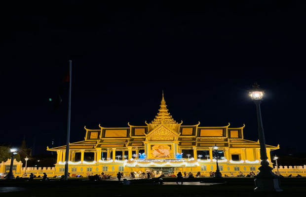 Phnom Penh 9 Exciting Spots Evening Tuk-Tuk Tour